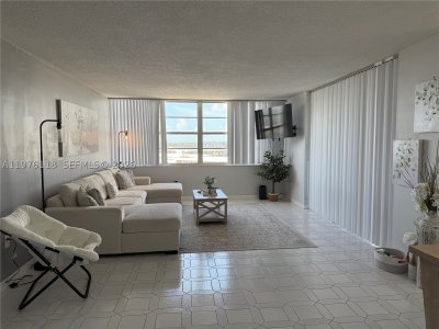 Comprar apartamento en Del Prado South Tower 805