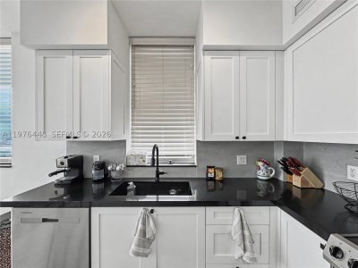 Aluguel de apartamento no Duo Condo 2207E