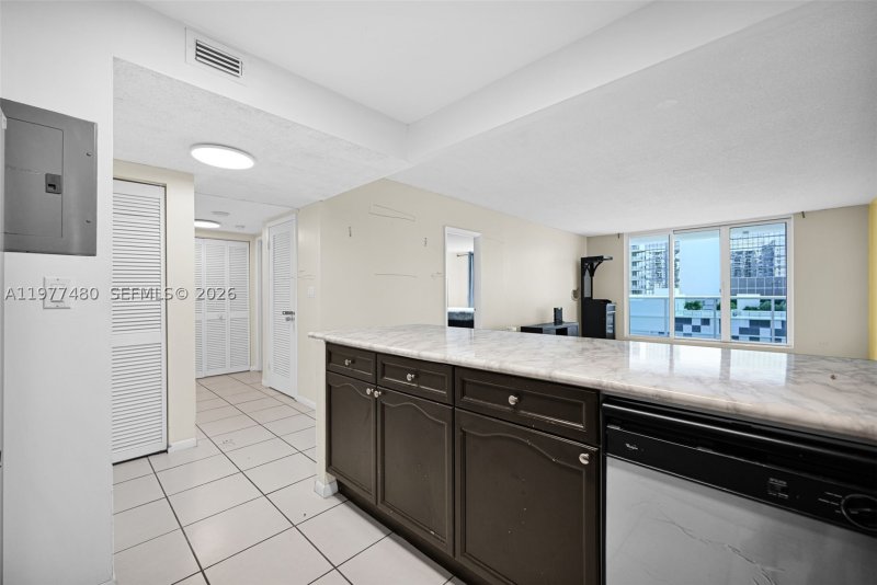 Comprar apartamento en Roney Palace 802