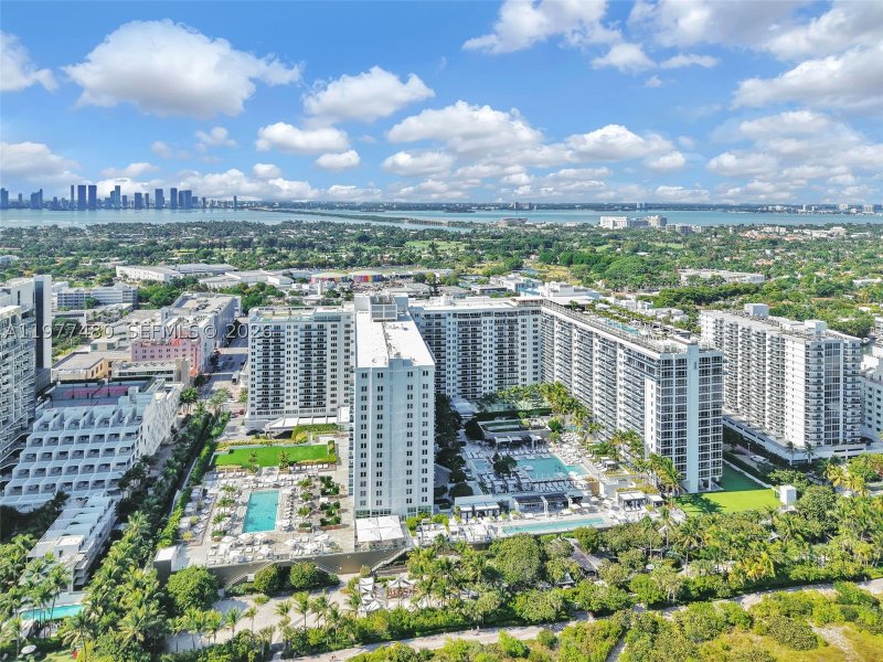 Comprar apartamento en Roney Palace 802