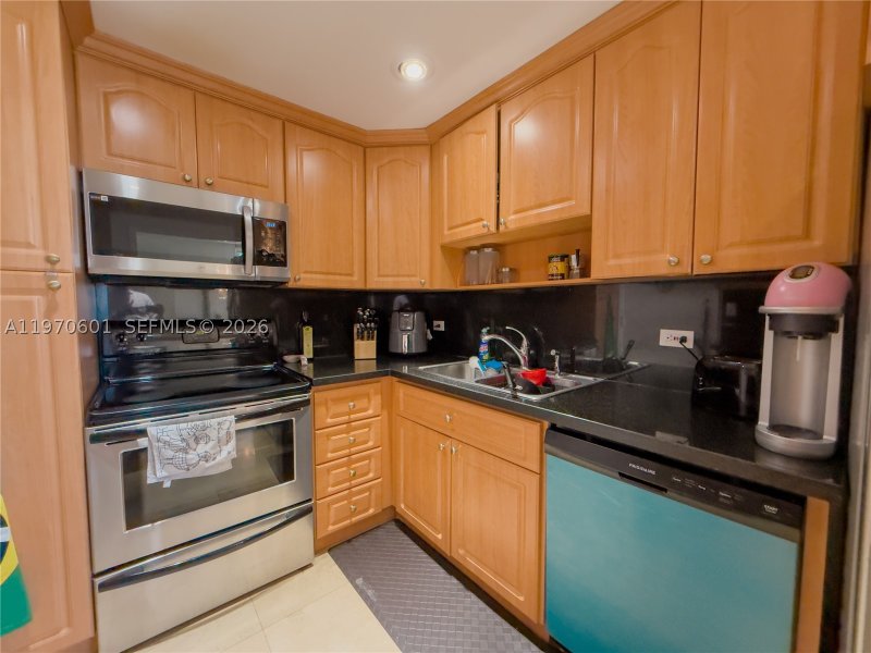 Condo for sale at Carriage Club North 825