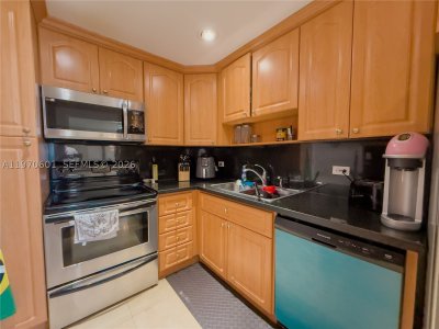 Comprar apartamento no Carriage Club North 825