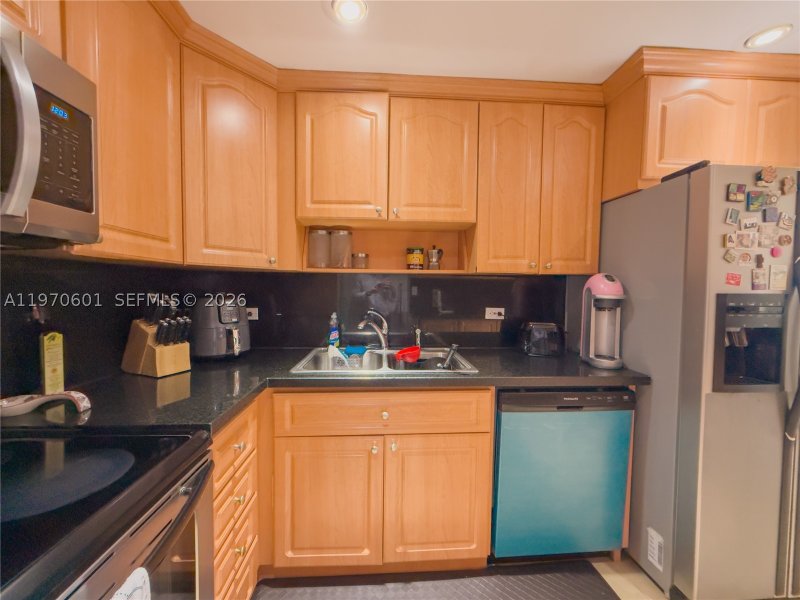 Condo for sale at Carriage Club North 825