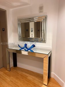 Comprar apartamento no Trump Royale 1202