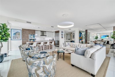 100 Las Olas Apt #1701