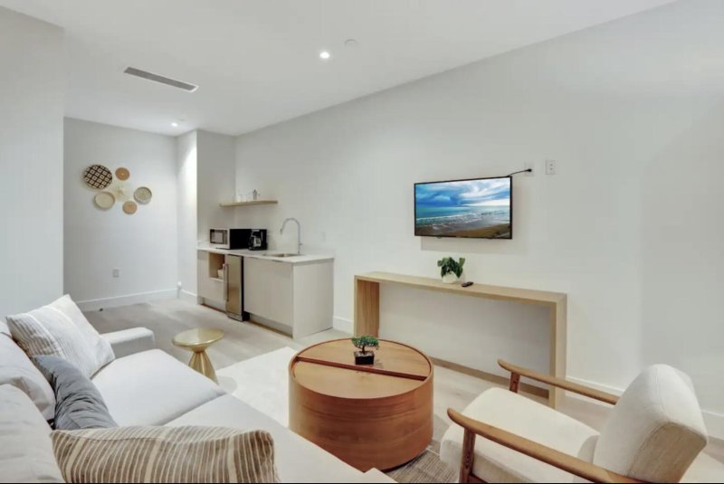 Condo for sale at Smart Brickell III 201