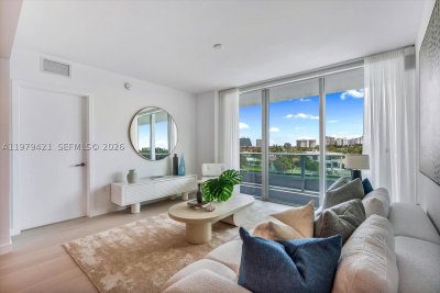 Comprar apartamento en La Baia South 503