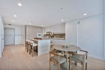 Comprar apartamento en La Baia South 503