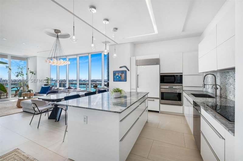 Condo for sale at Paramount Bay 2510