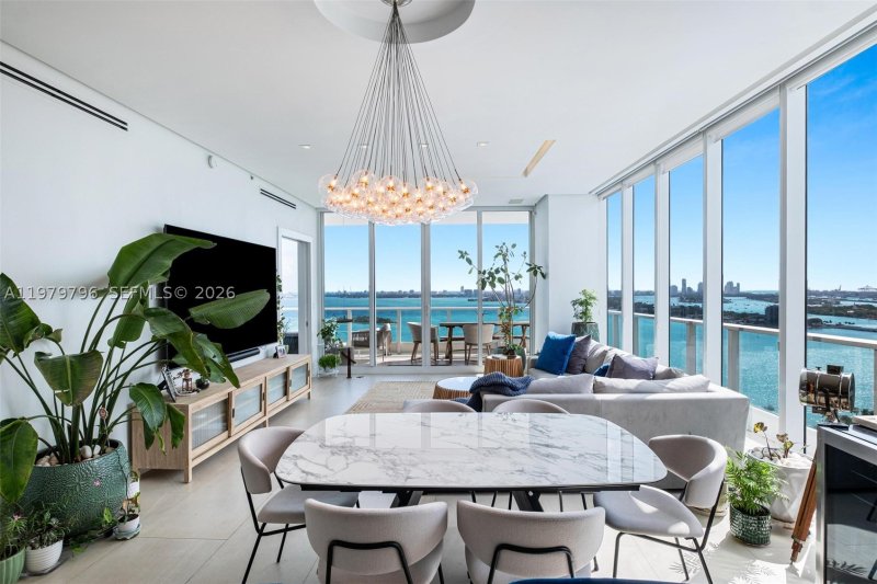 Condo for sale at Paramount Bay 2510