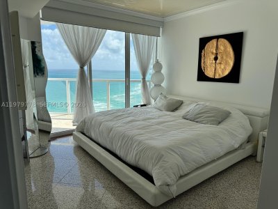 La Perla Apt #2710