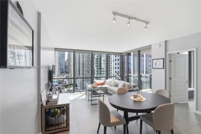 Comprar apartamento no Canvas 1610