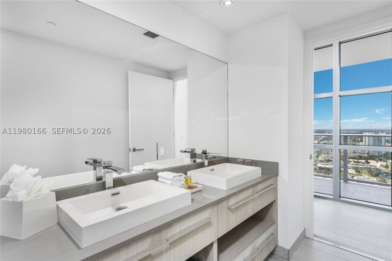 Condo for sale at Hyde Beach House R2804