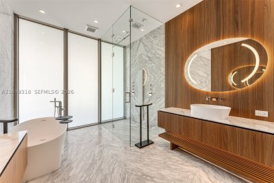 Comprar apartamento en Vita at Grove Isle S304