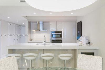 Aluguel de apartamento no Beach Club Two 2903