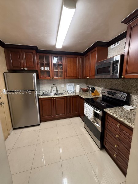 Alquiler de apartamento en Marbella Tower 605