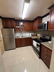 Alquiler de apartamento en Marbella Tower 605