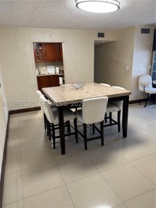 Alquiler de apartamento en Marbella Tower 605