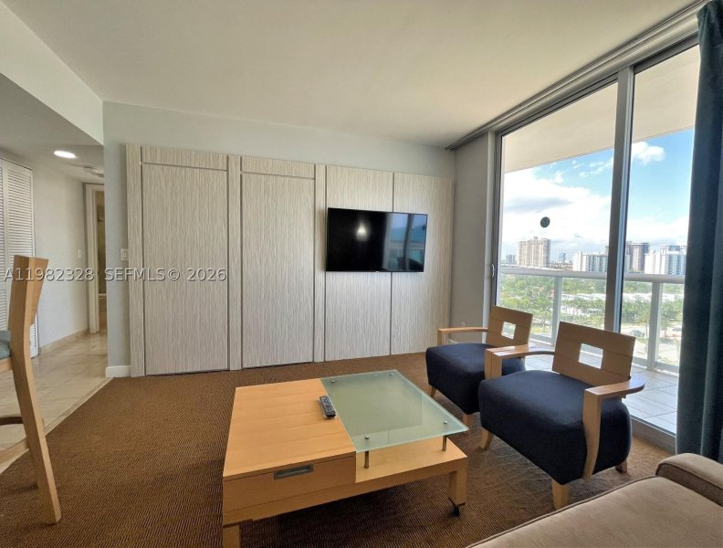 Comprar apartamento en M Resort Residences 1206