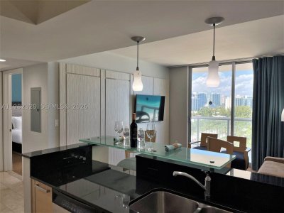 Comprar apartamento en M Resort Residences 1206