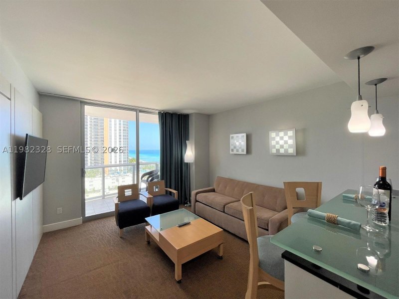Comprar apartamento en M Resort Residences 1206