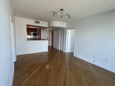 Comprar apartamento no Cosmopolitan 1717