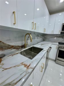 The Plaza Bal Harbour Apt #606