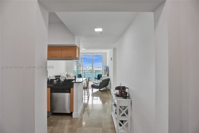 Comprar apartamento no Brickell on the River North 4112