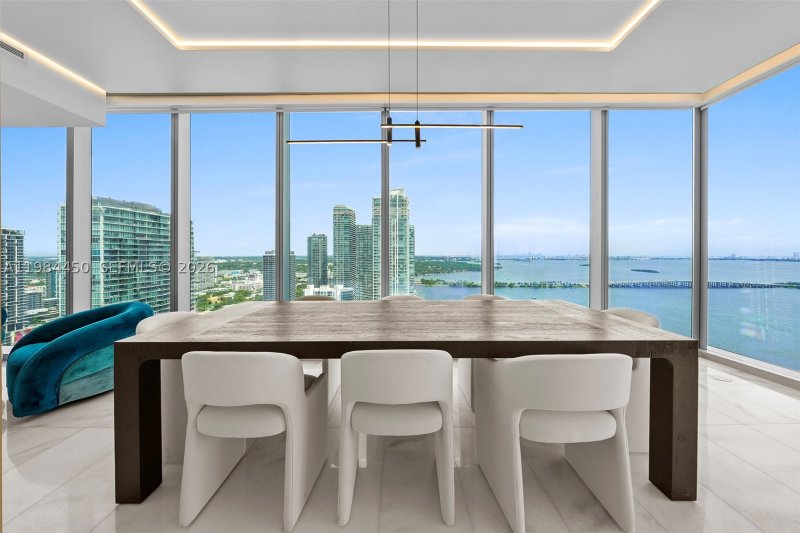 Comprar apartamento no Missoni Baia 3401