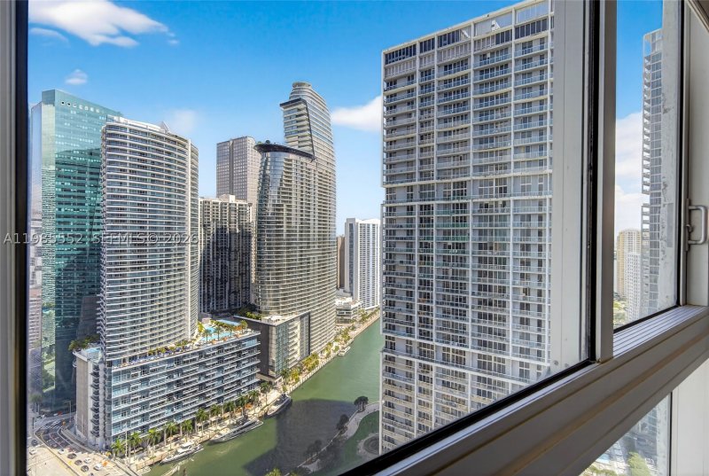 Comprar apartamento en 500 Brickell East Tower 3901