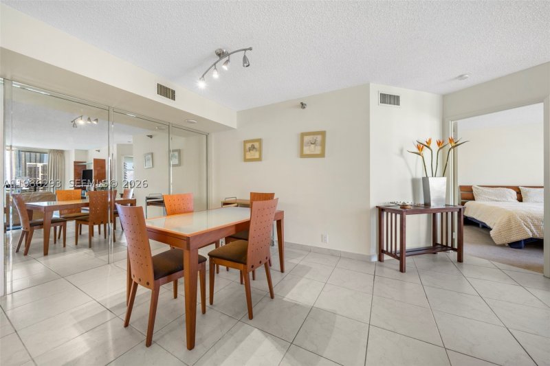 Apartment for rent at Mystic Pointe 600 1810