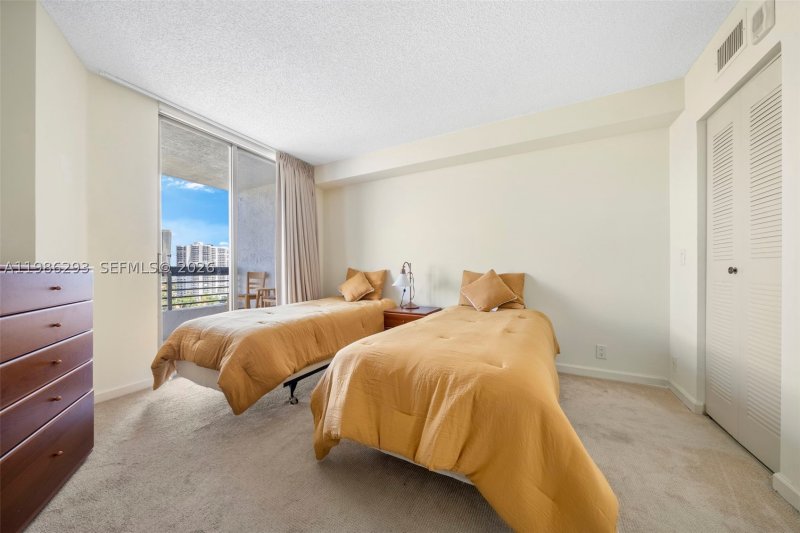 Apartment for rent at Mystic Pointe 600 1810