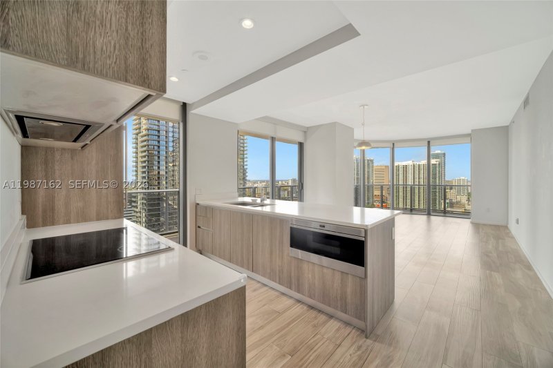 Condo for sale at SLS Lux Brickell 2909