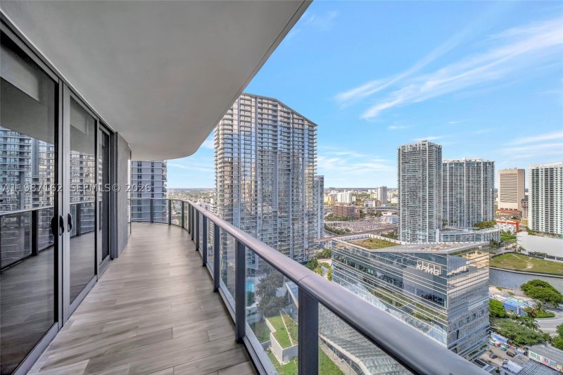 Condo for sale at SLS Lux Brickell 2909
