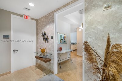 Aluguel de apartamento no Trump Tower One 3002
