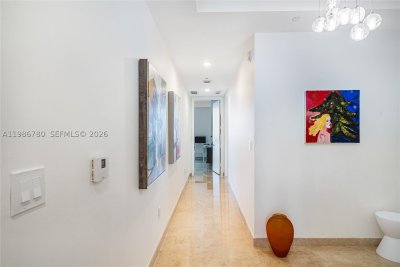 Aluguel de apartamento no Trump Tower One 3002