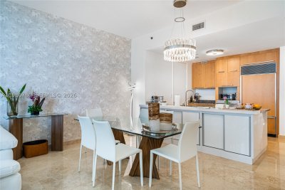 Aluguel de apartamento no Trump Tower One 3002