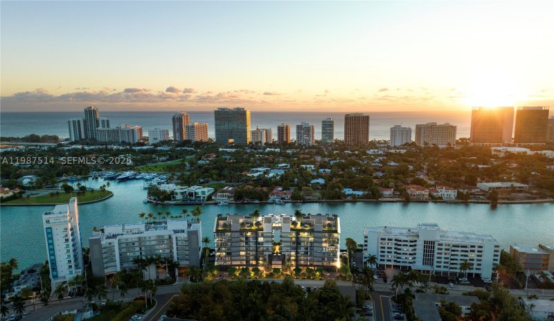 Comprar apartamento en Bay Harbor Towers 703