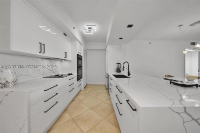 Aluguel de apartamento no Beach Club Two 4704