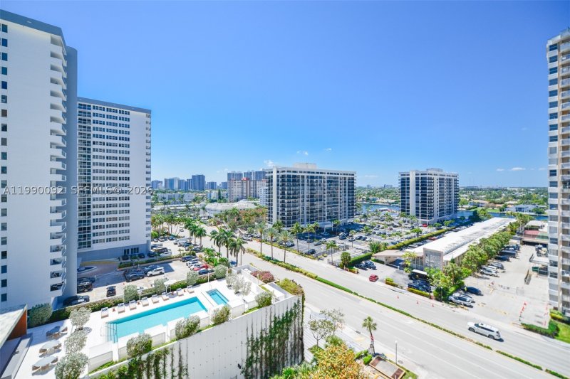 Condo for sale at The Hemispheres 10L