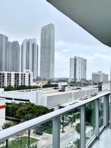 Comprar apartamento en Parque Towers at St. Tropez 5-703