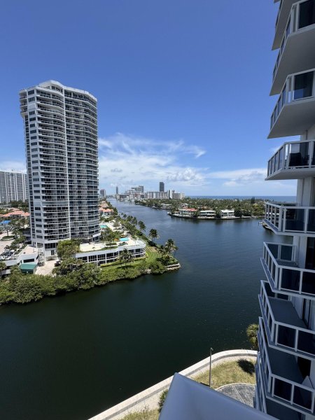 Apartment for rent at Waterview 1442