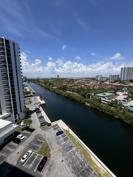 Apartment for rent at Waterview 1442