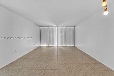Comprar apartamento en Del Prado South Tower 903