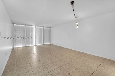 Comprar apartamento en Del Prado South Tower 903