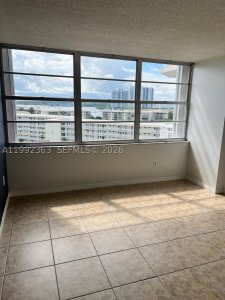Comprar apartamento en Del Prado Aventura 903