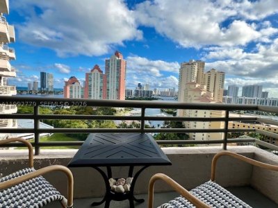 Parc Central Aventura Apt #1916