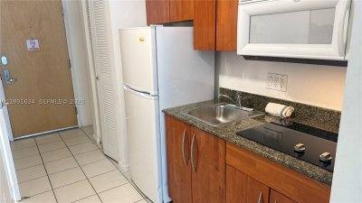 Comprar apartamento no The Club At Brickell Bay 2216