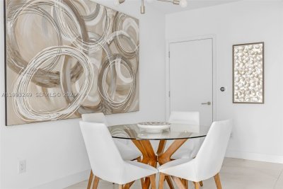 Aluguel de apartamento no Paraiso Bayviews 2407
