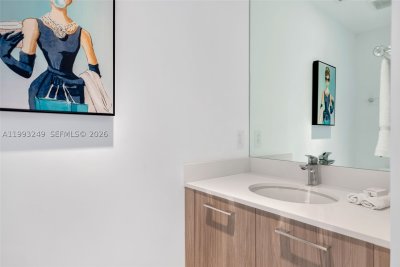 Aluguel de apartamento no Paraiso Bayviews 2407